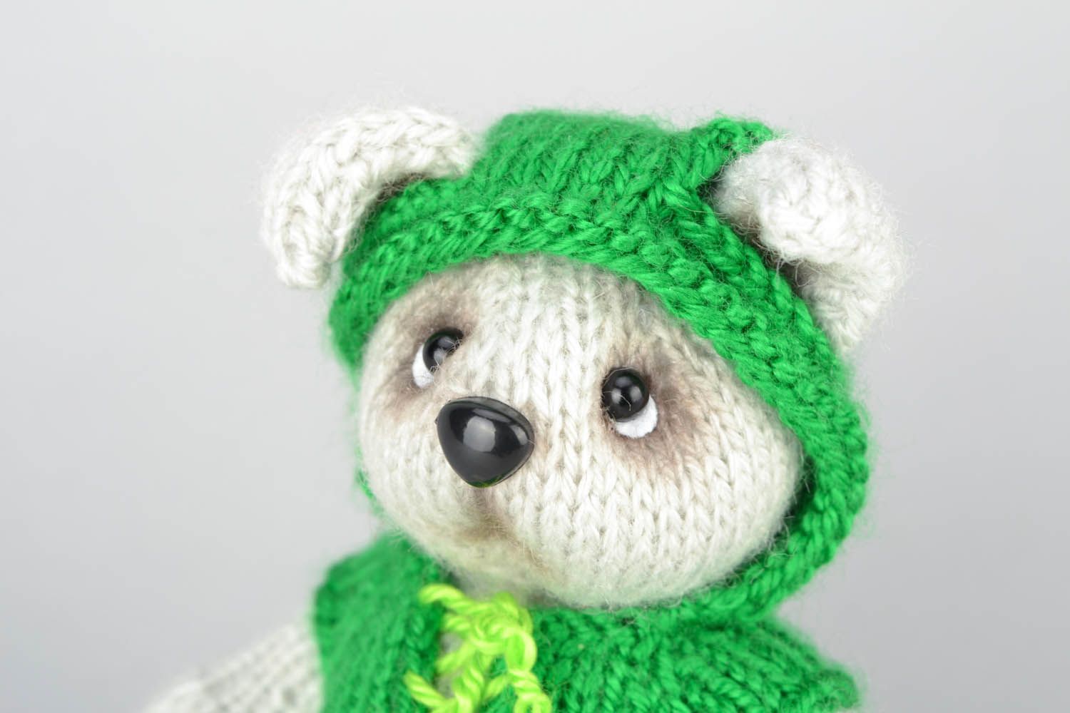 Brinquedo tricotado para interior feito à mão Cachorro em verde foto 3