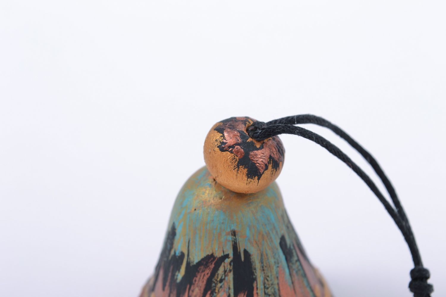 Petite clochette décorative à suspendre en céramique peinte faite main photo 4