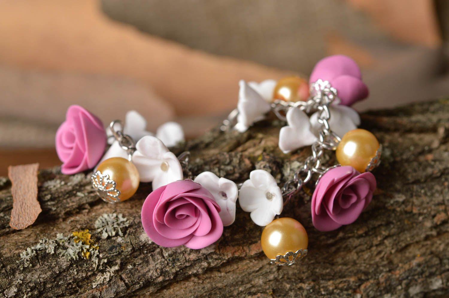 Bracelet fleurs Bijoux fait main en pâte polymère Accessoire femme tendre photo 1