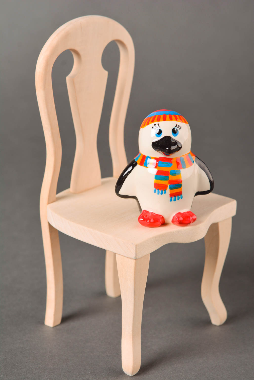 Figur aus Gips handgefertigt Tisch Deko Designer Geschenk Pinguin bemalt foto 1