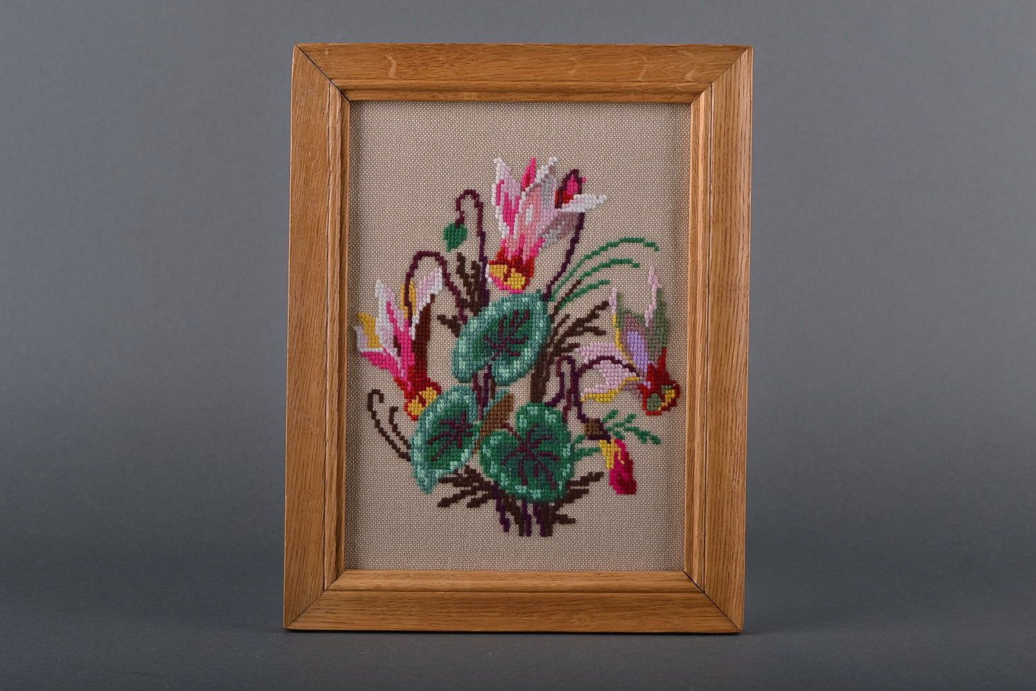 Embroidered painting Cyclamen photo 1