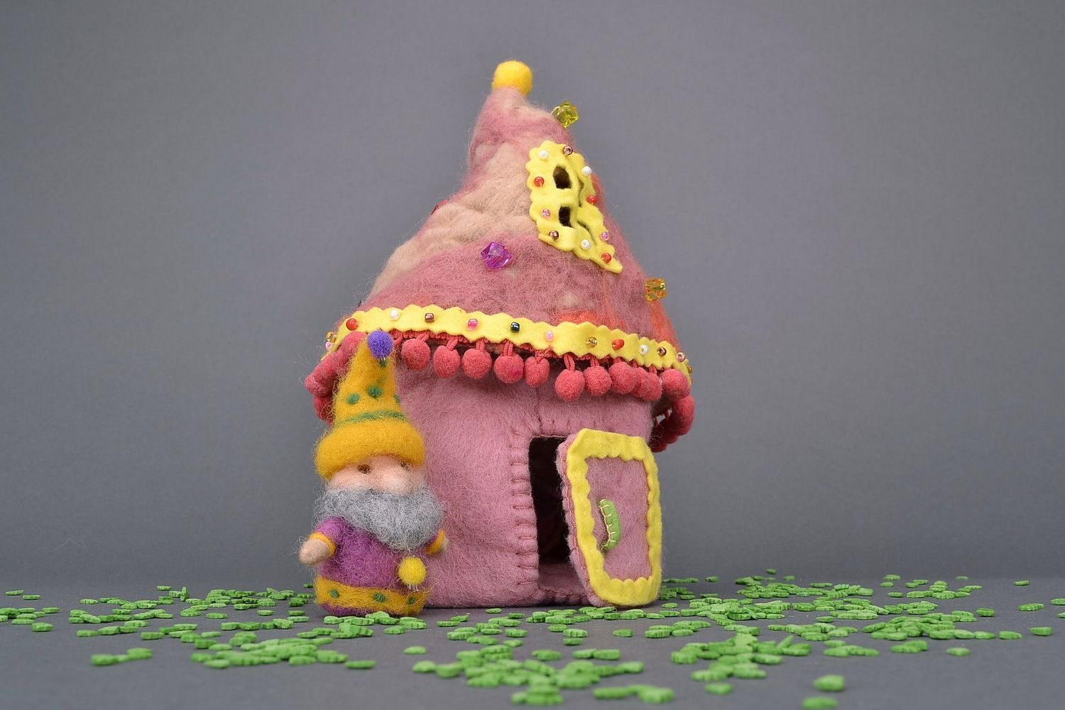 Jouet mou Gnome avec maison en laine  photo 5