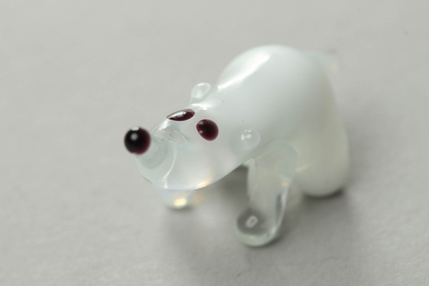 Фигурка из стекла в технике лэмпворк Белый медведь фото 2