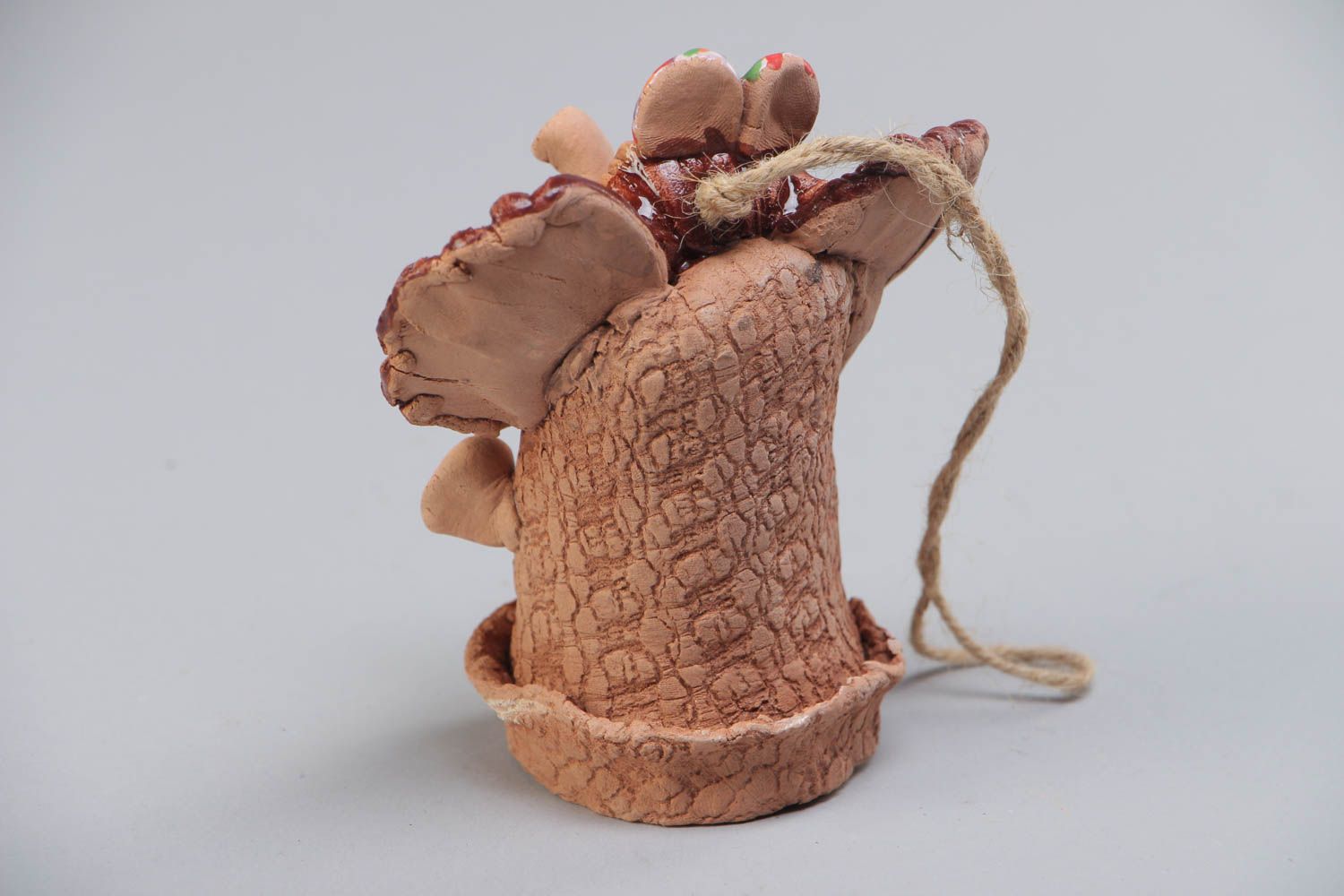 Handmade getöpfertes Deko Glöckchen aus Ton mit Acryl bemalt Elefant foto 3
