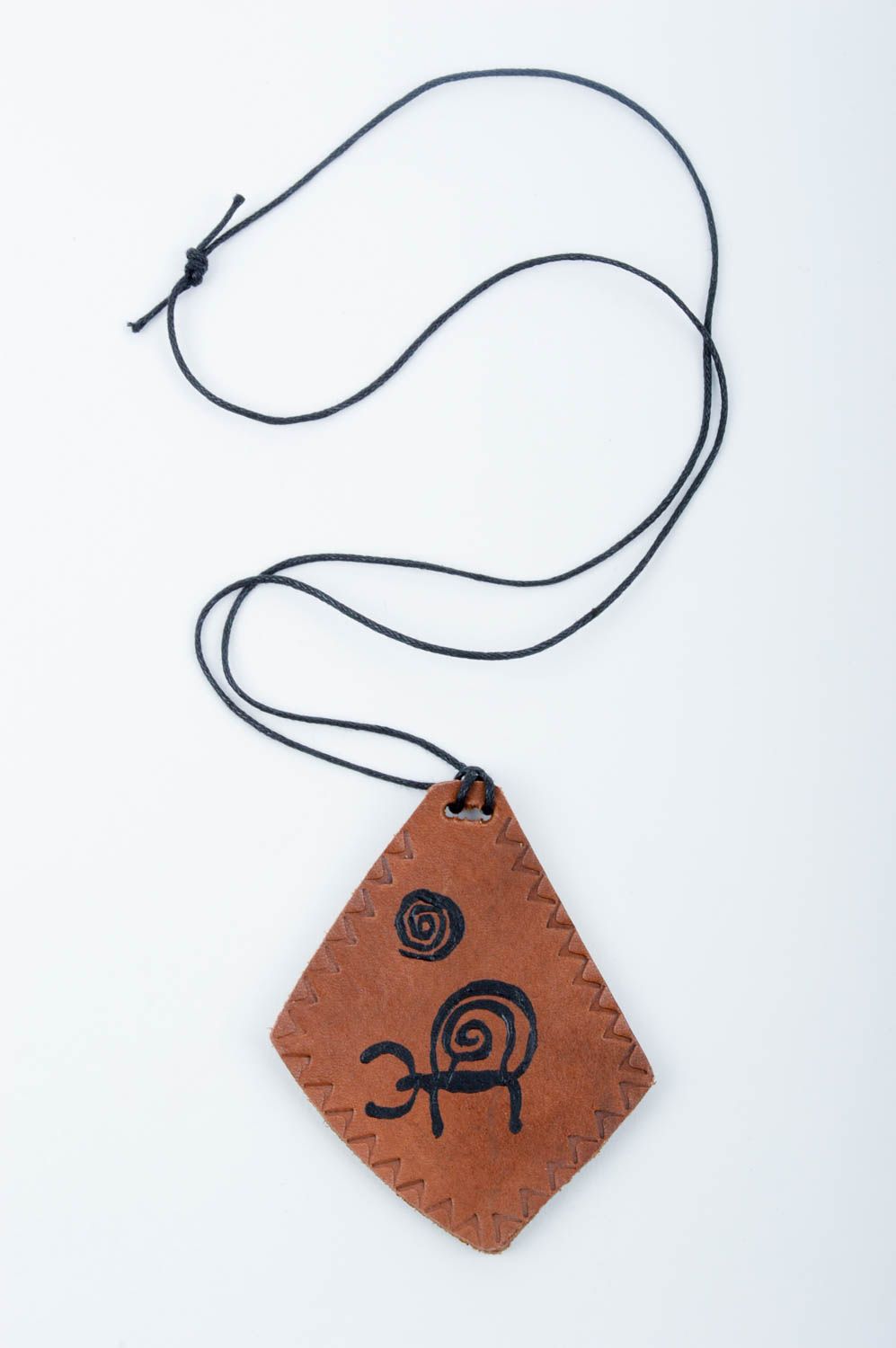 Colgante artesanal de cuero accesorio para mujer bisutería bina Escarabajo foto 2