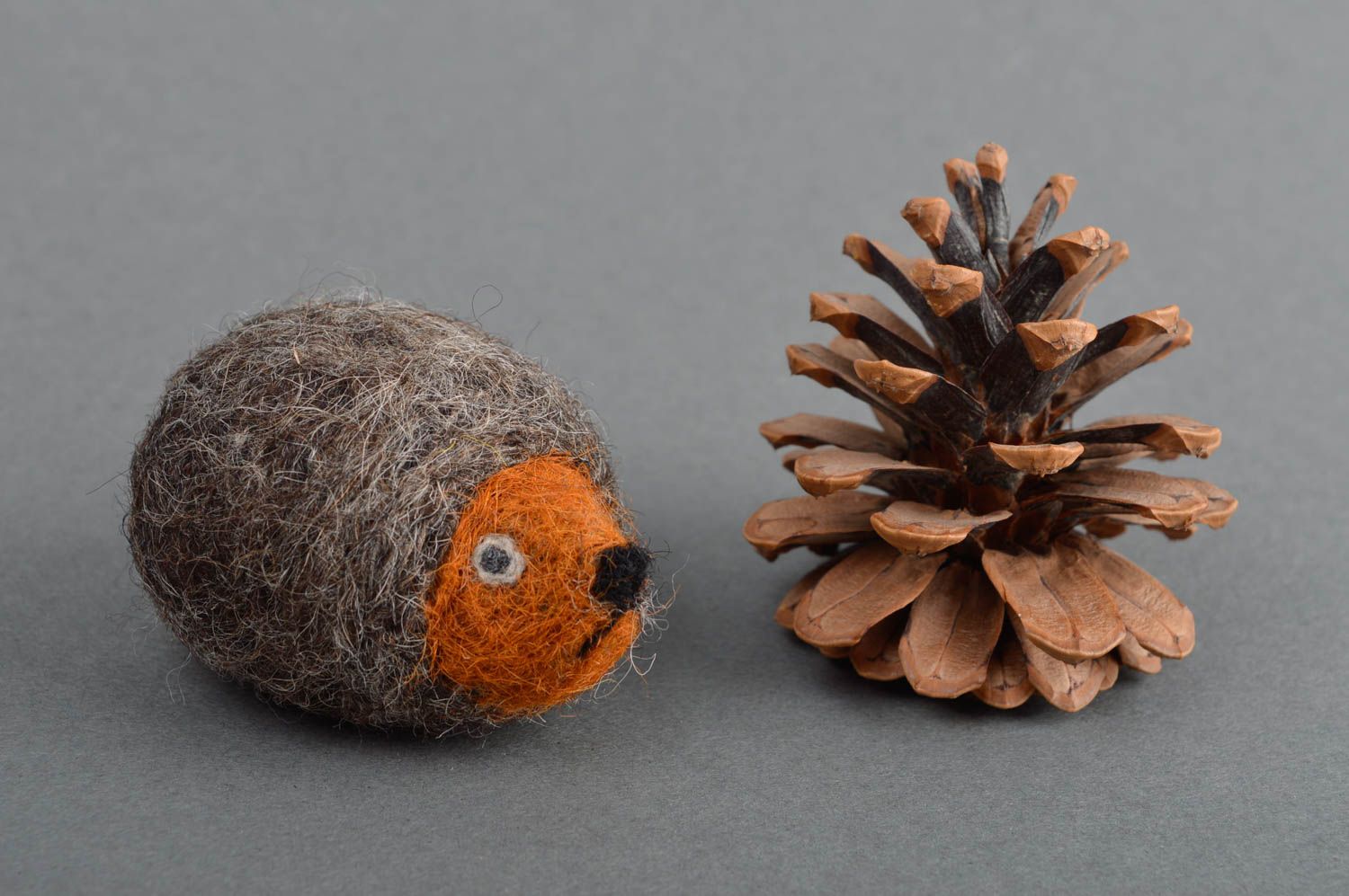 Igel Spielzeug handmade öko Kuscheltier feines Designer Geschenk für Kind foto 1