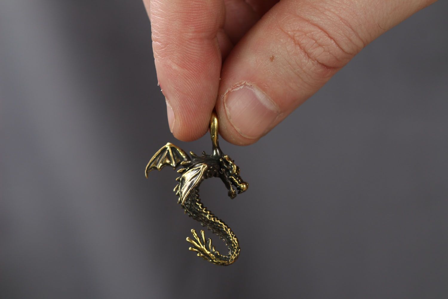 Bronze pendant in the shape of a dragon photo 3