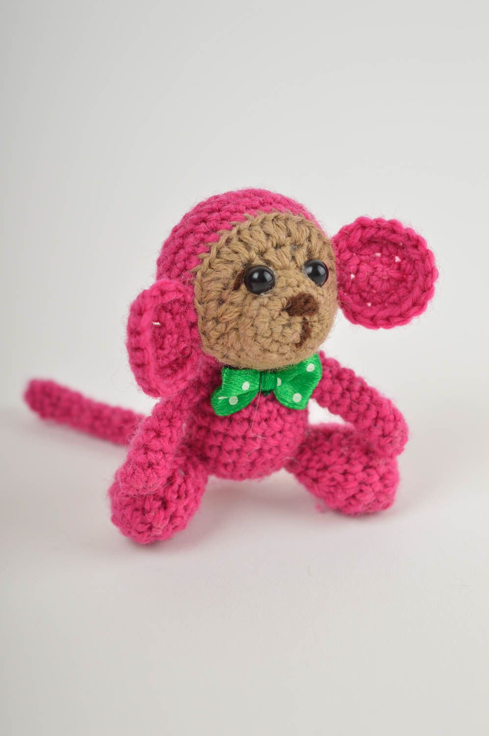 Jouet singe tricoté Peluche faite main rose petite originale Cadeau pour enfant photo 1
