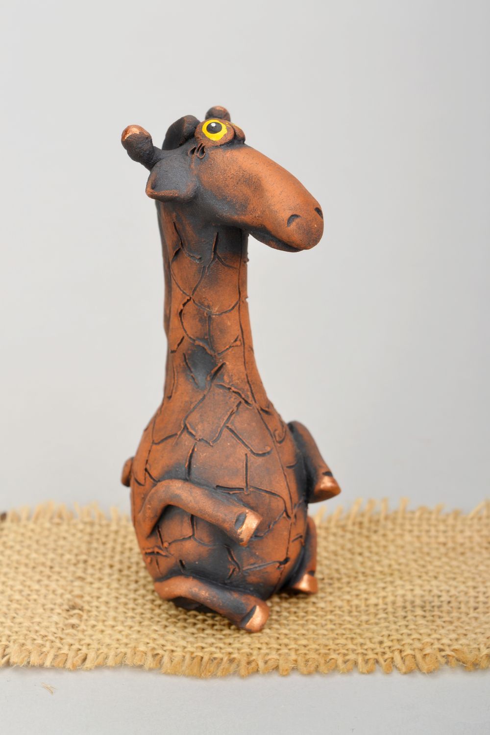 Jolie statuette en argile Girafe photo 1