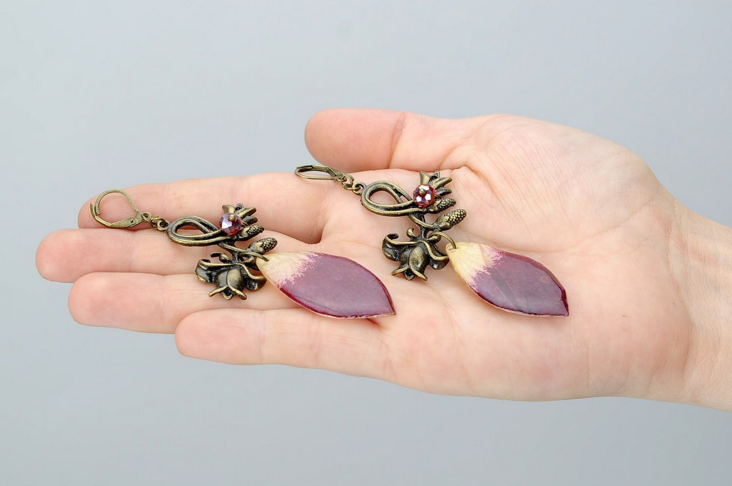 Earrings made from rose petals photo 5
