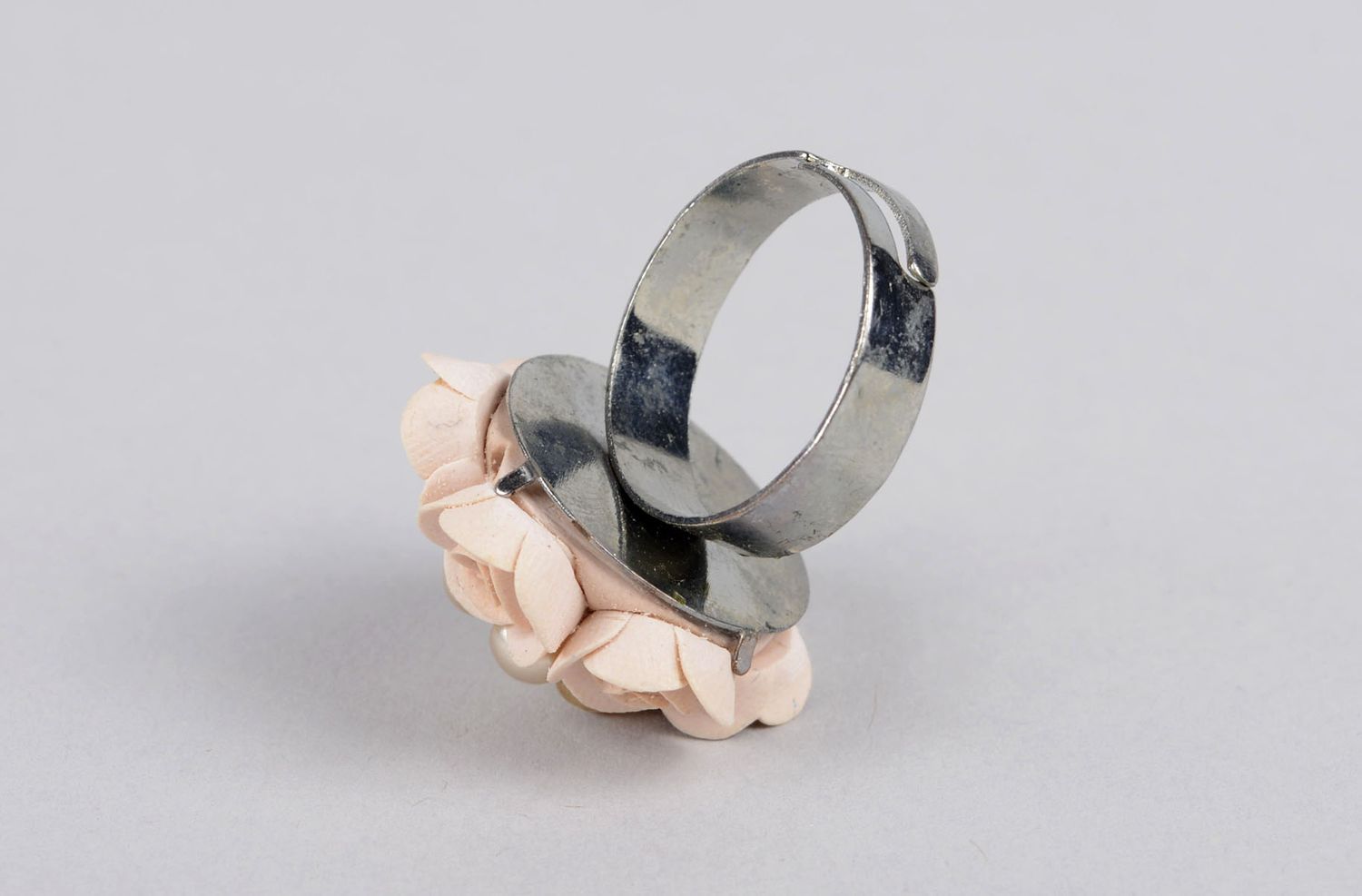 Polymer Schmuck handmade stilvoller Damen Modeschmuck schöner Ring beige foto 3