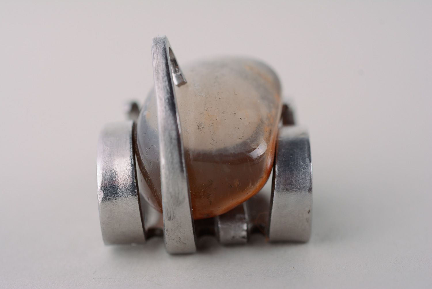 Металлический кулон из мельхиоровой вилки с натуральным камнем фото 5