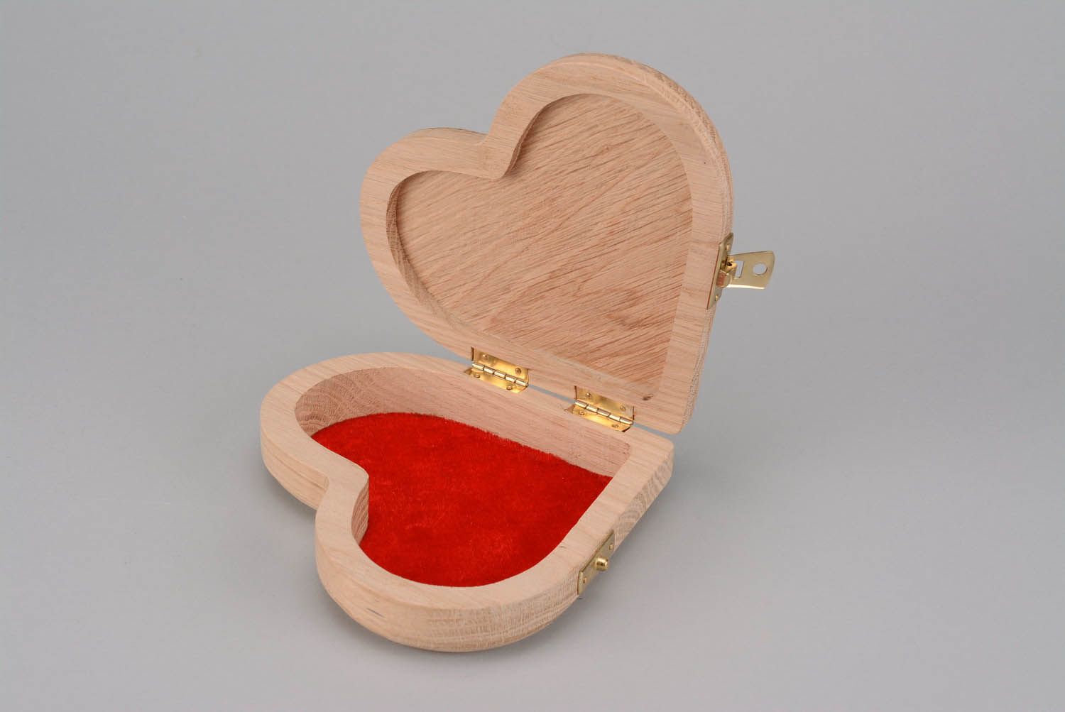 Roh-Holzschatulle in Form des Herzens  foto 4