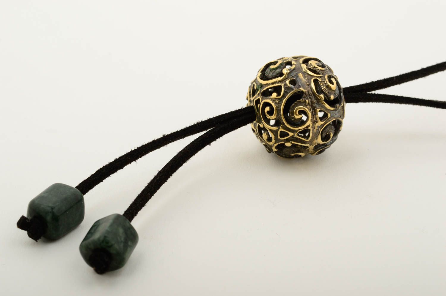 Handmade Anhänger Schmuck Cowboy Krawatte Accessoire für Frauen aus Bronze foto 4