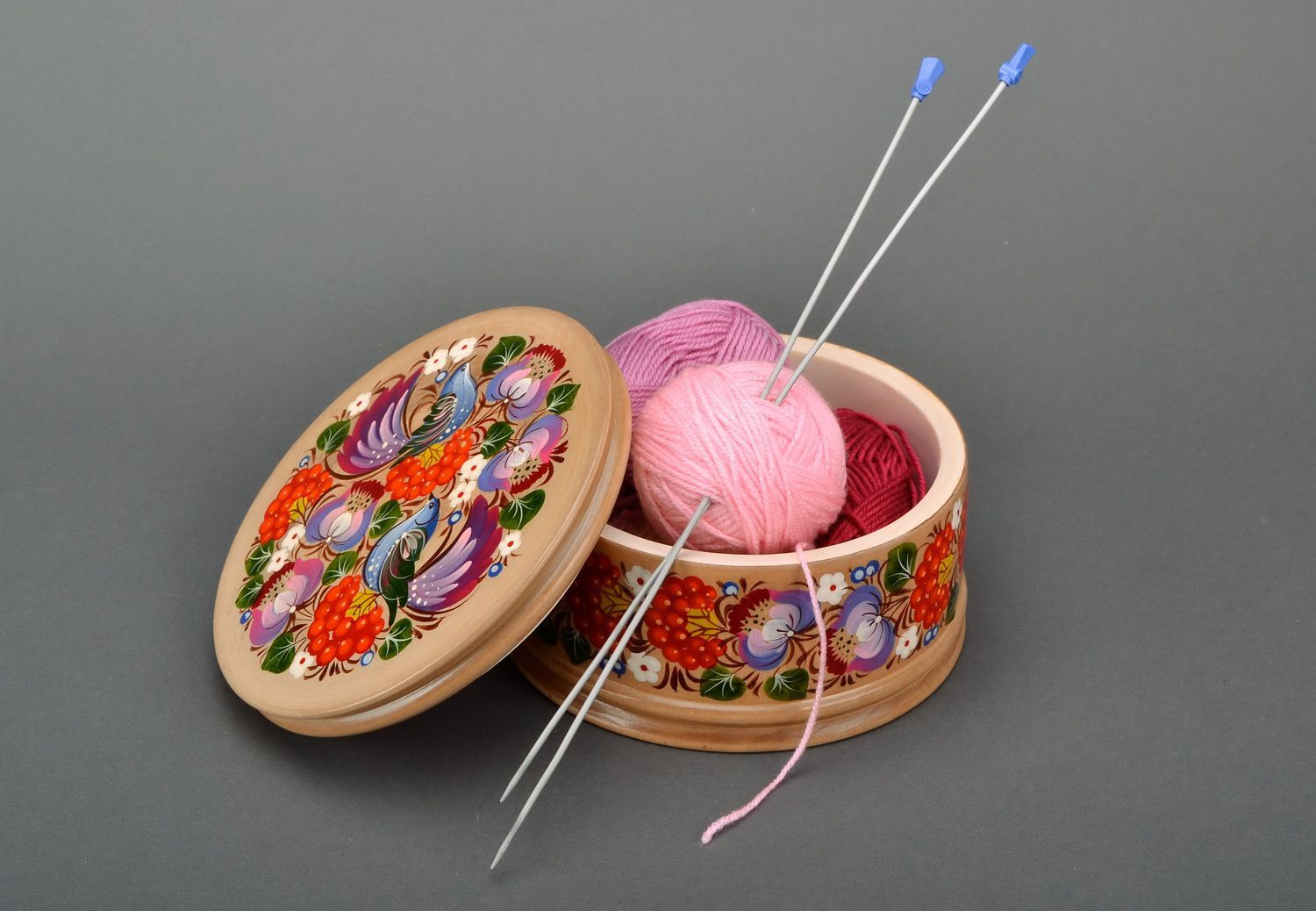 Wooden handicraft box for needlework with hand painting photo 4