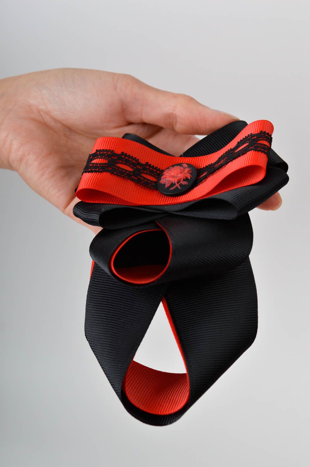 Cravate enfant fait main Accessoire design rouge et noir Vêtement enfant photo 2