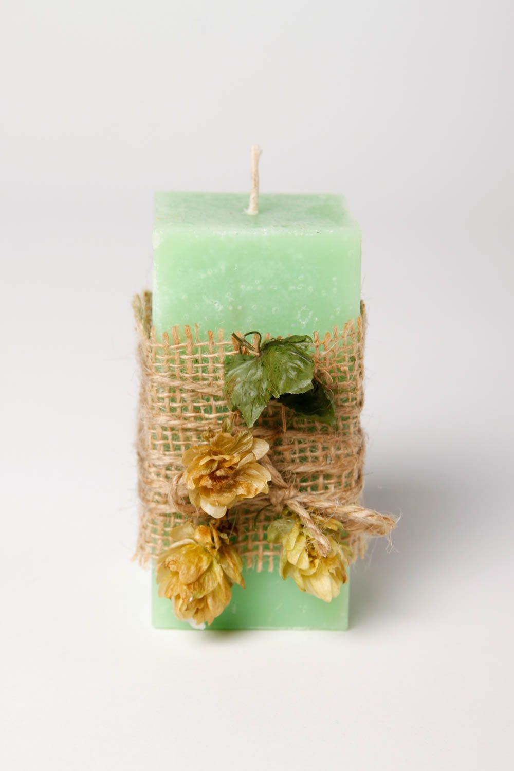 Свеча ручной работы свеча декоративная зеленая свеча на подарок с цветами фото 3