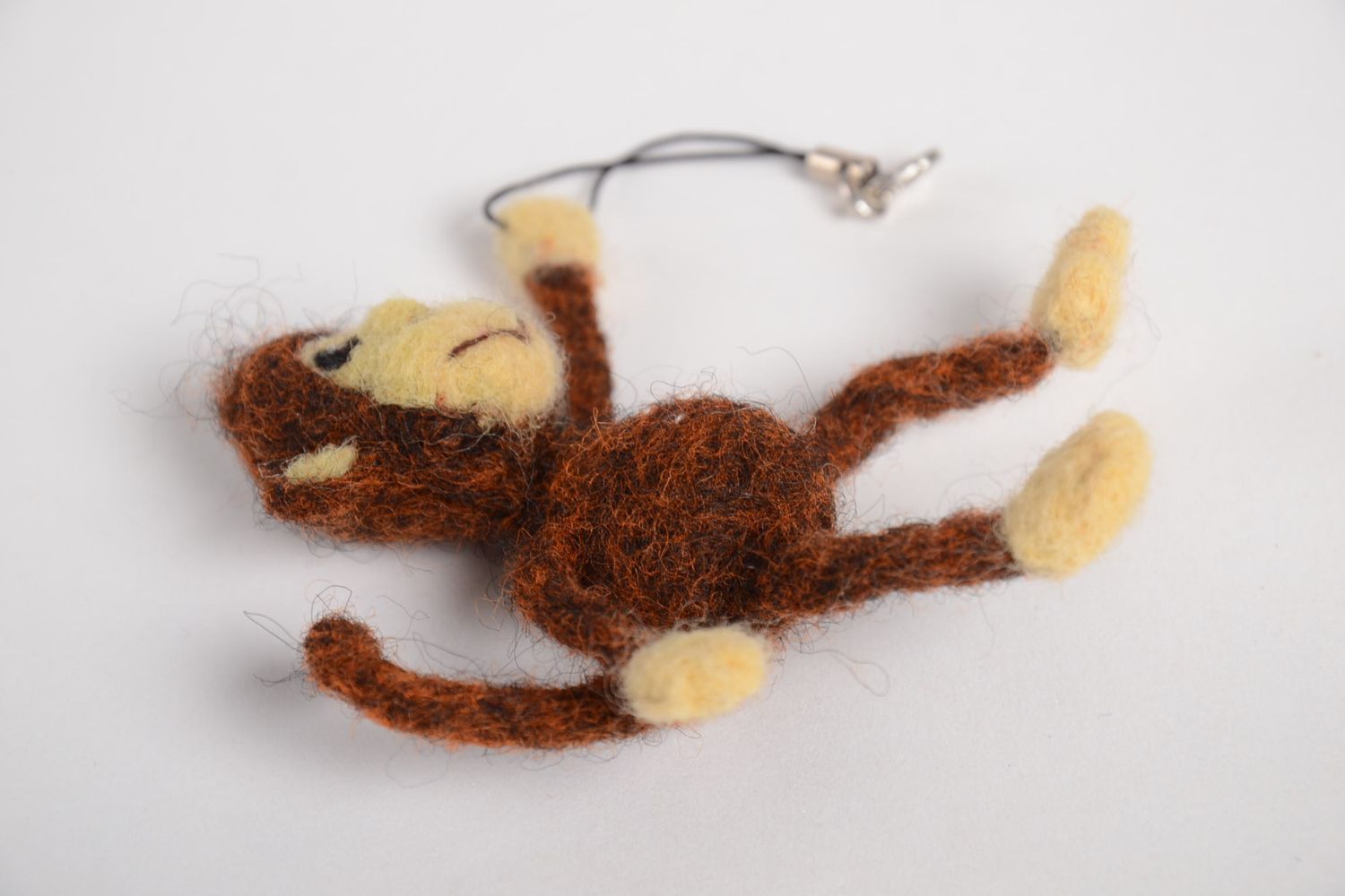 Porte-clé peluche singe Porte-clef fait main enfant Accessoire pour clé photo 4