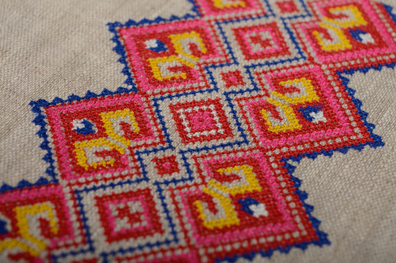 Handmade napkin with Ukrainian embroidery photo 2