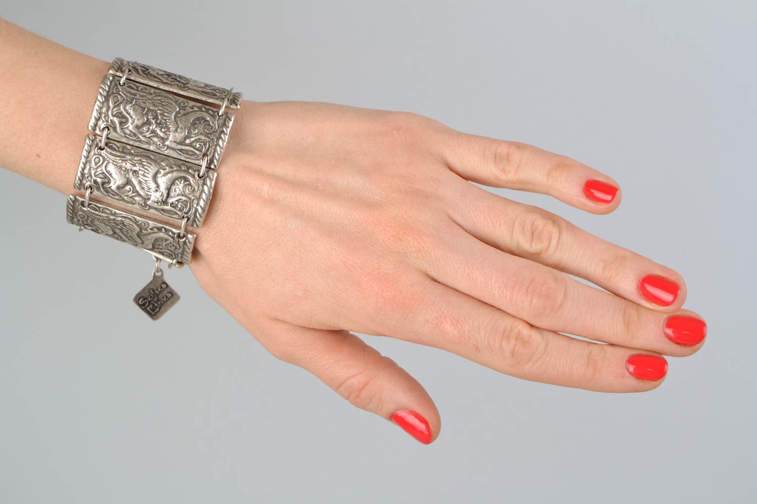 Breites Armband aus Metall Ethno Stil foto 2