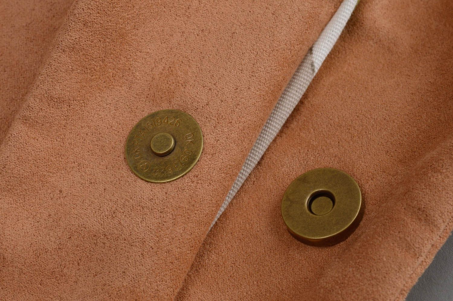 Большая коричневая сумка из искусственной замши и хлопка ручной работы фото 5