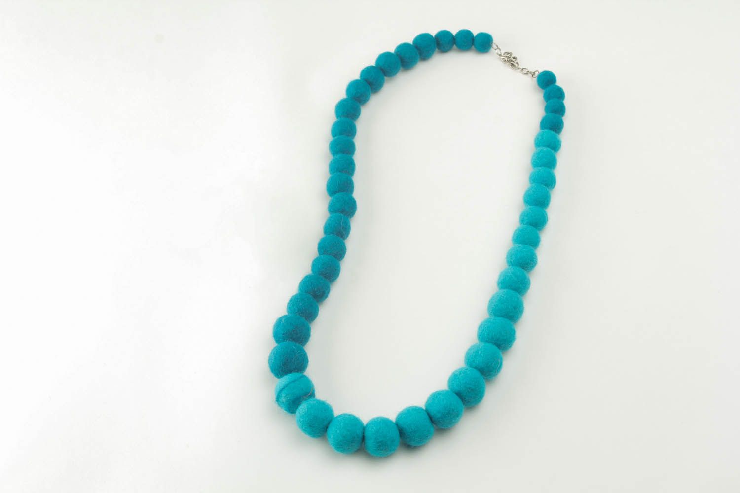 Wool blue color bead necklace  photo 3