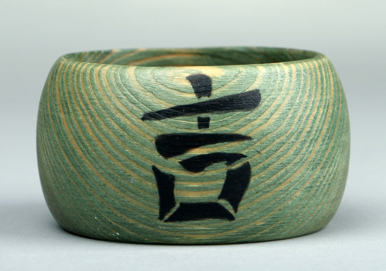 Handgemachtes Armband aus Holz mit chinesischem Schriftzeichen Glück foto 2