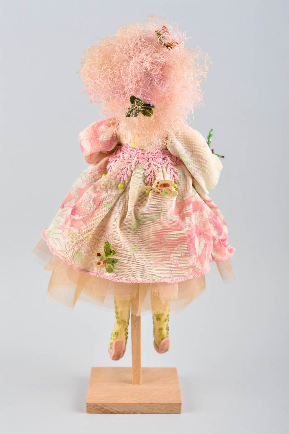 Авторская кукла игрушка ручной работы дизайнерская кукла в розовом платье фото 3