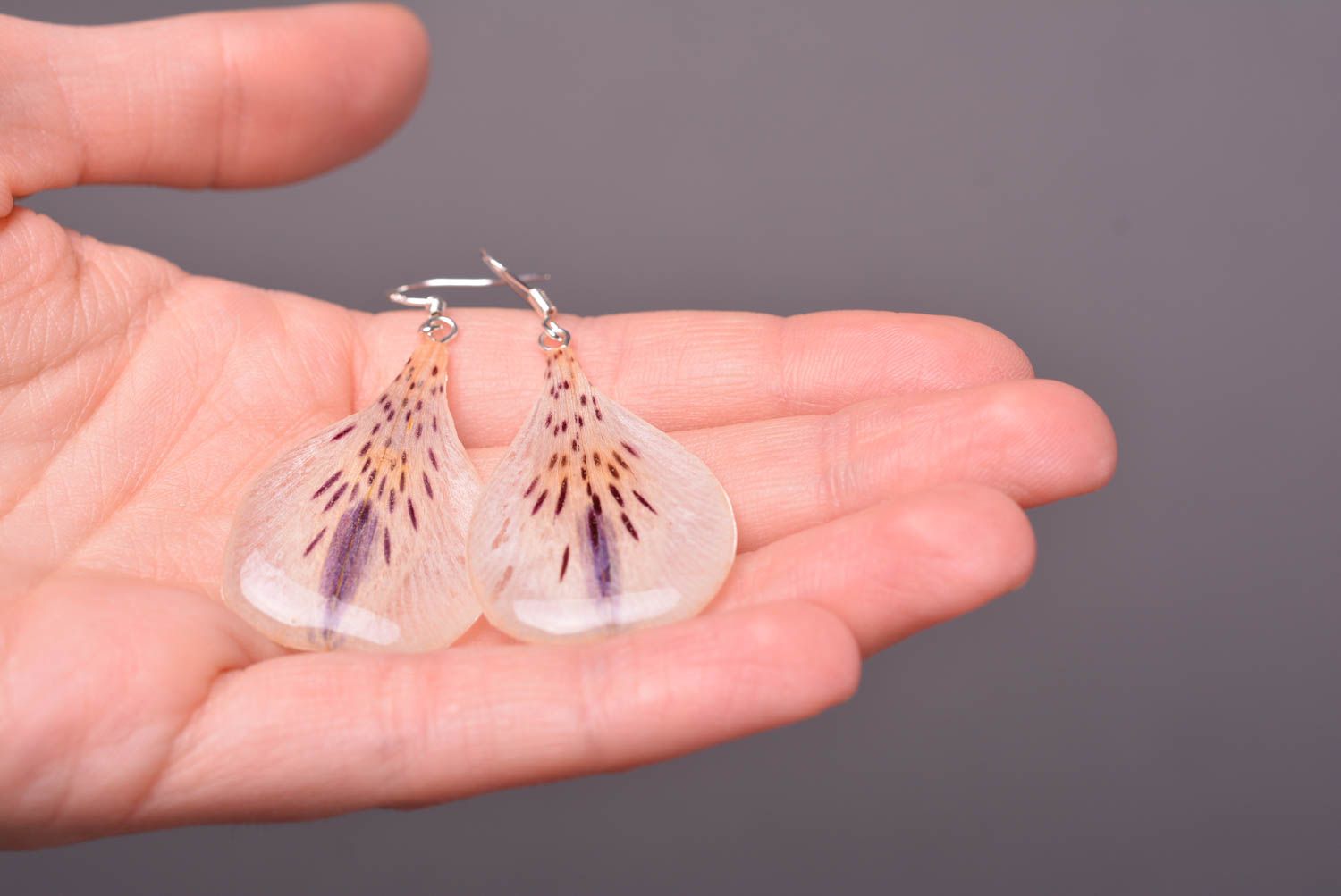 Handmade botanic earrings stylish accessories flower earrings delicate jewelry photo 2