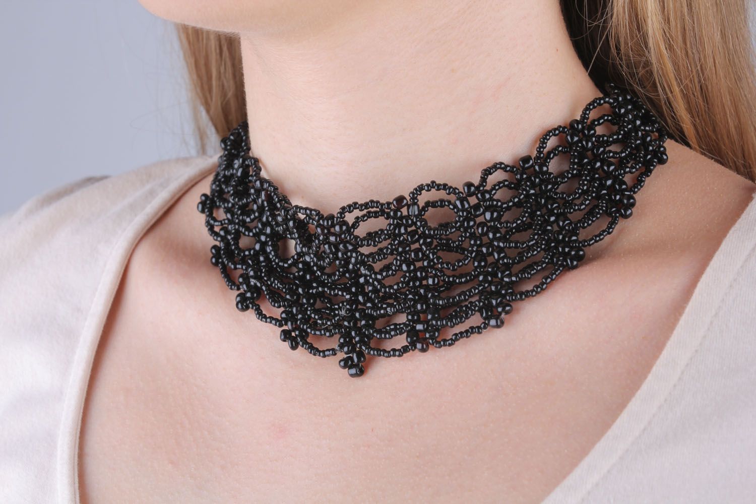 Black beaded necklace  photo 5