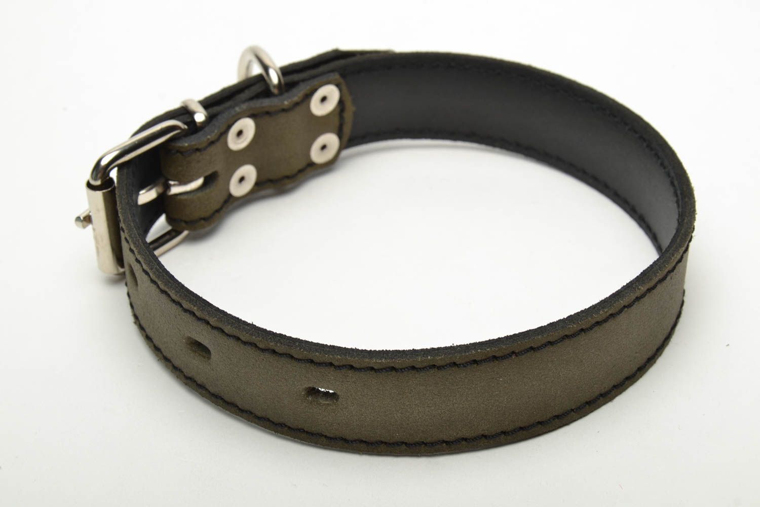 Handmade leather dog collar with metal photo 4