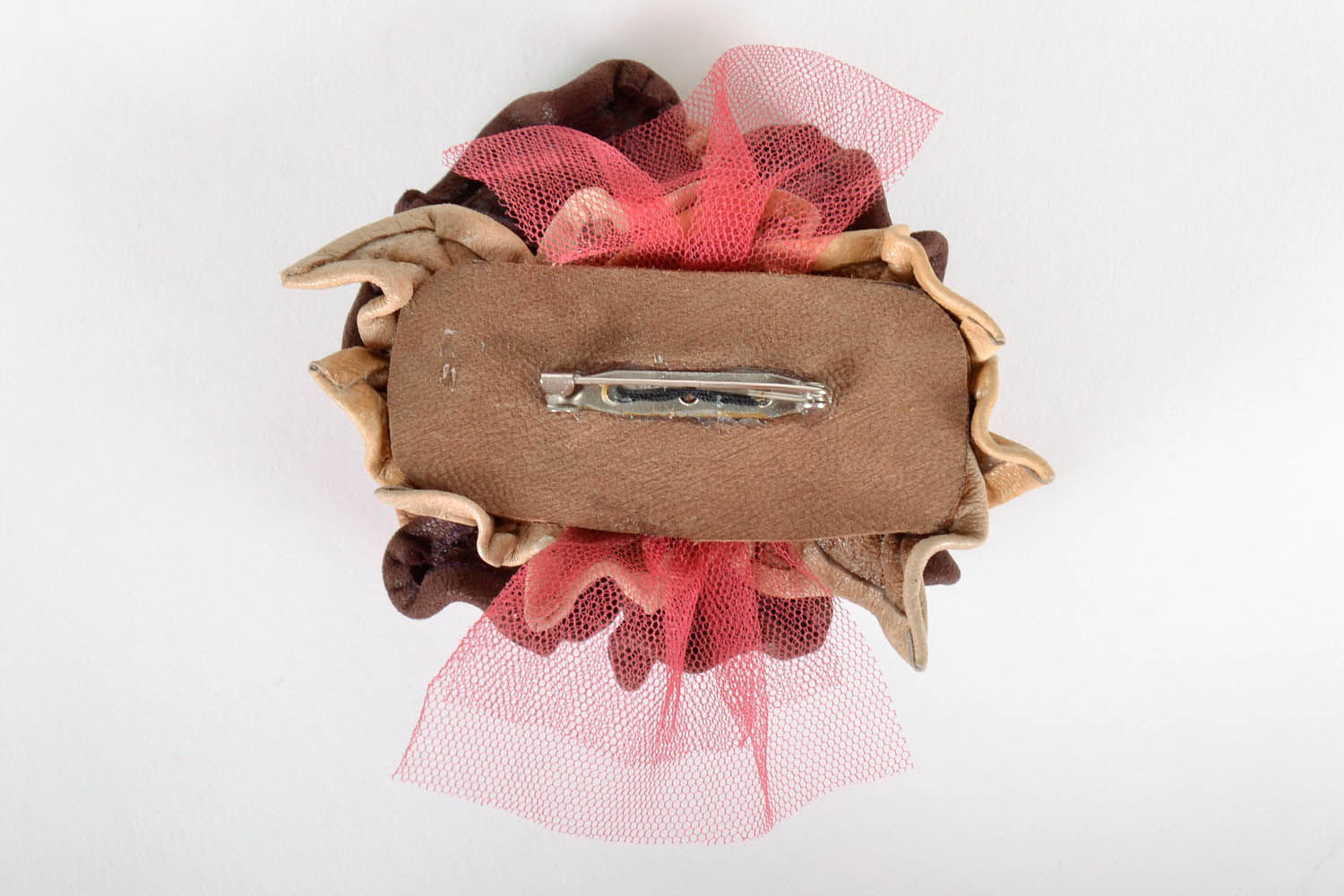 Leather brooch in the shape of a flower photo 4