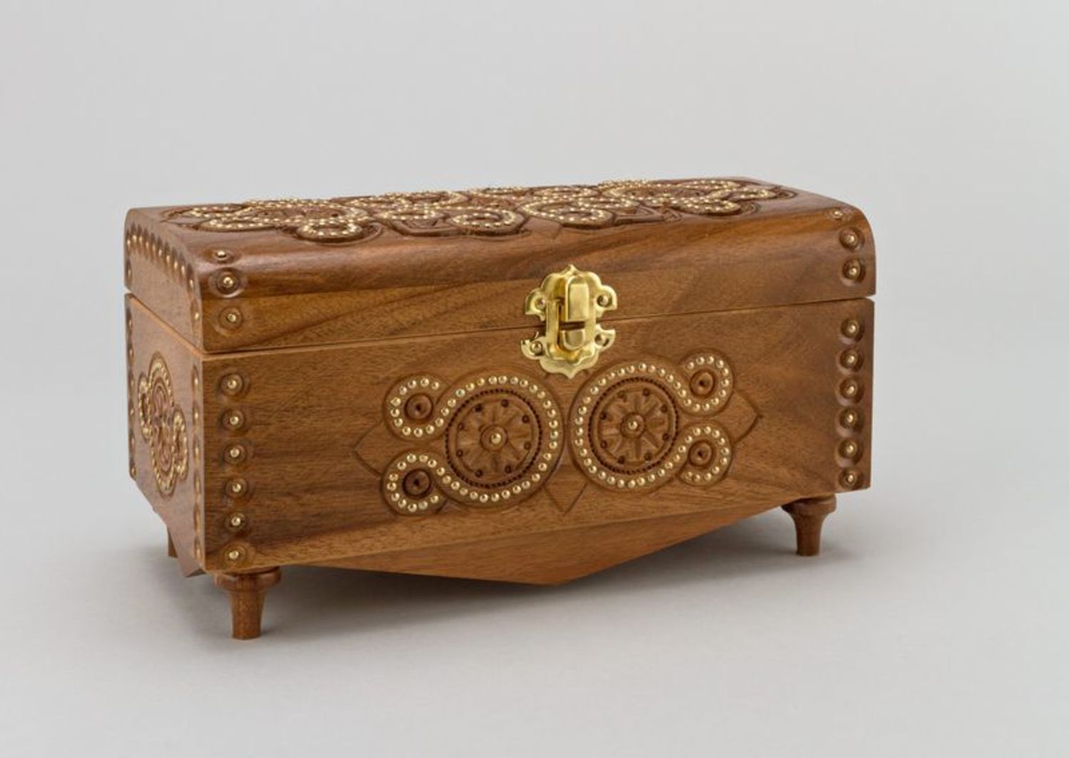 Wooden box inlaid with beads photo 5
