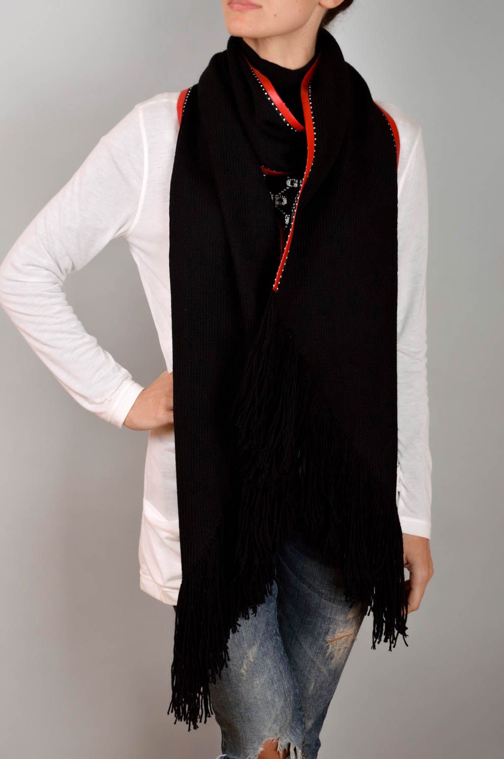 Шарф ручной работы шарф на шею черный с красным оригинальный женский шарф фото 5