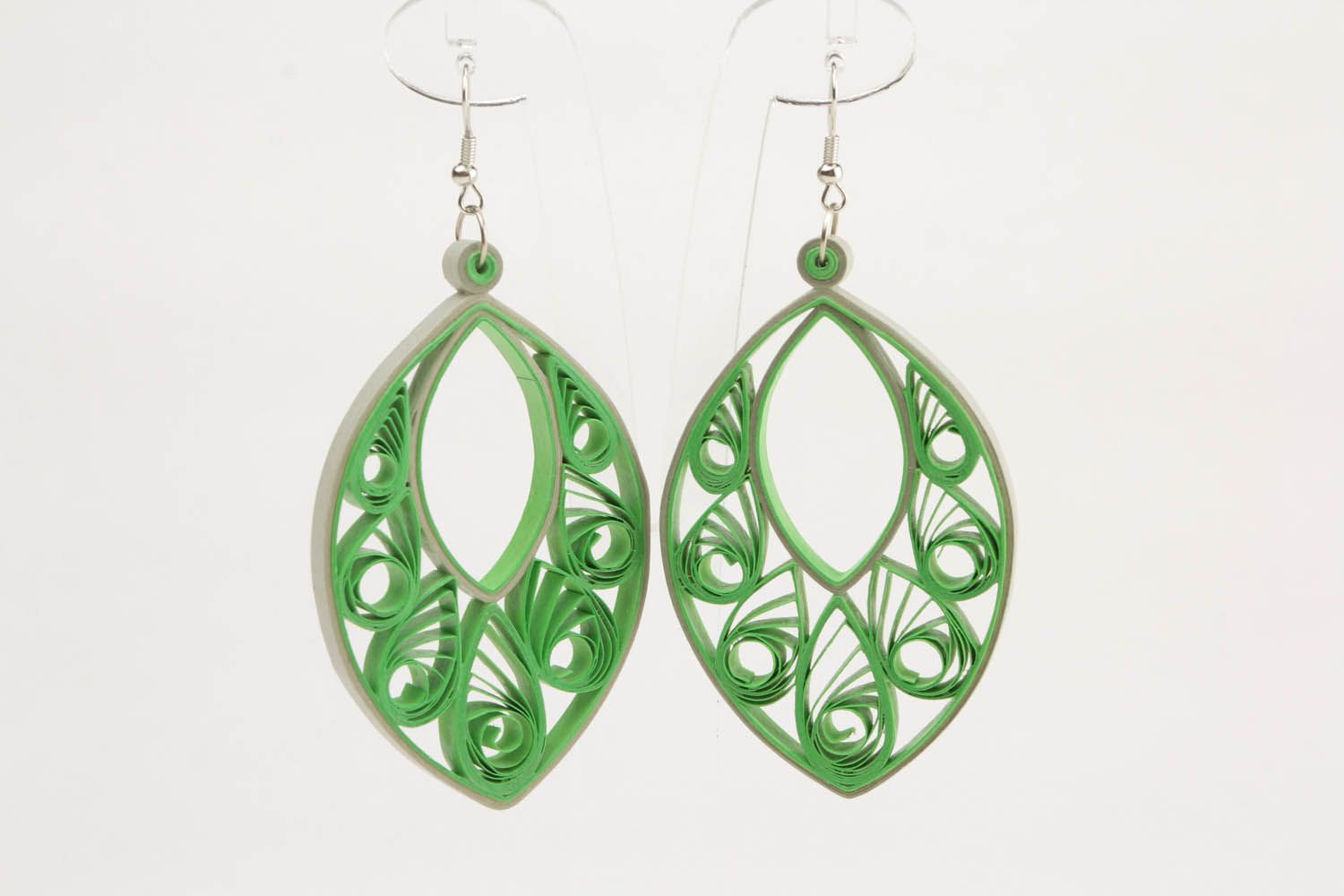 Green quilling paper earrings photo 4