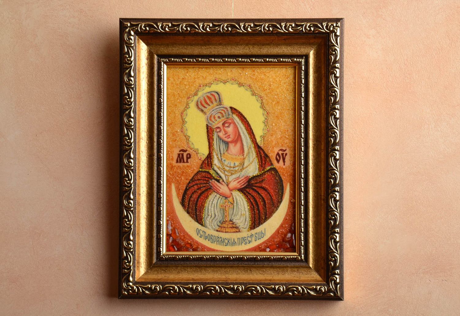 Репродукция православной Остробрамской иконы Божией Матери с янтарем фото 2