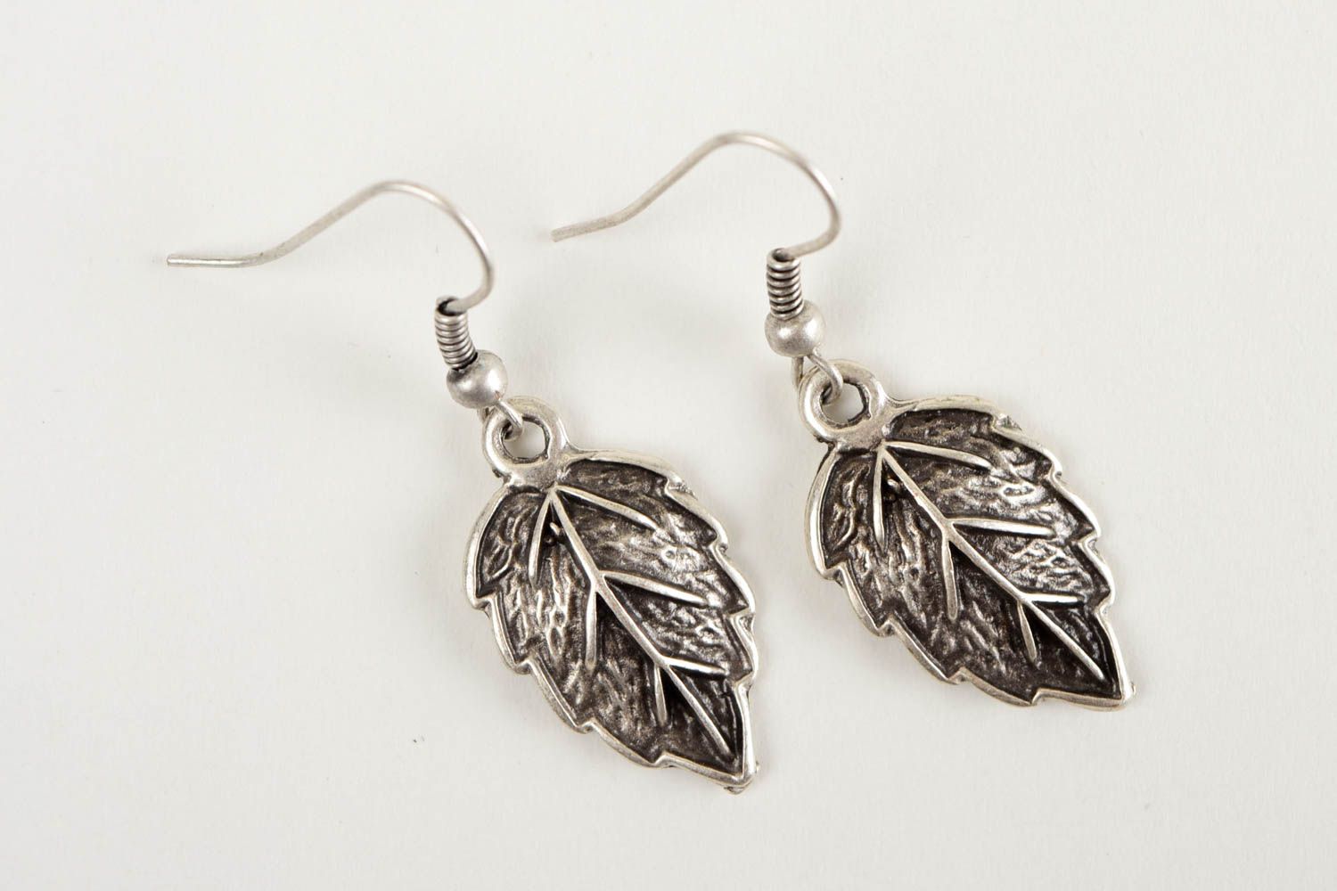 Long leaves earrings metal accessories woman designer fashion gift idea photo 3