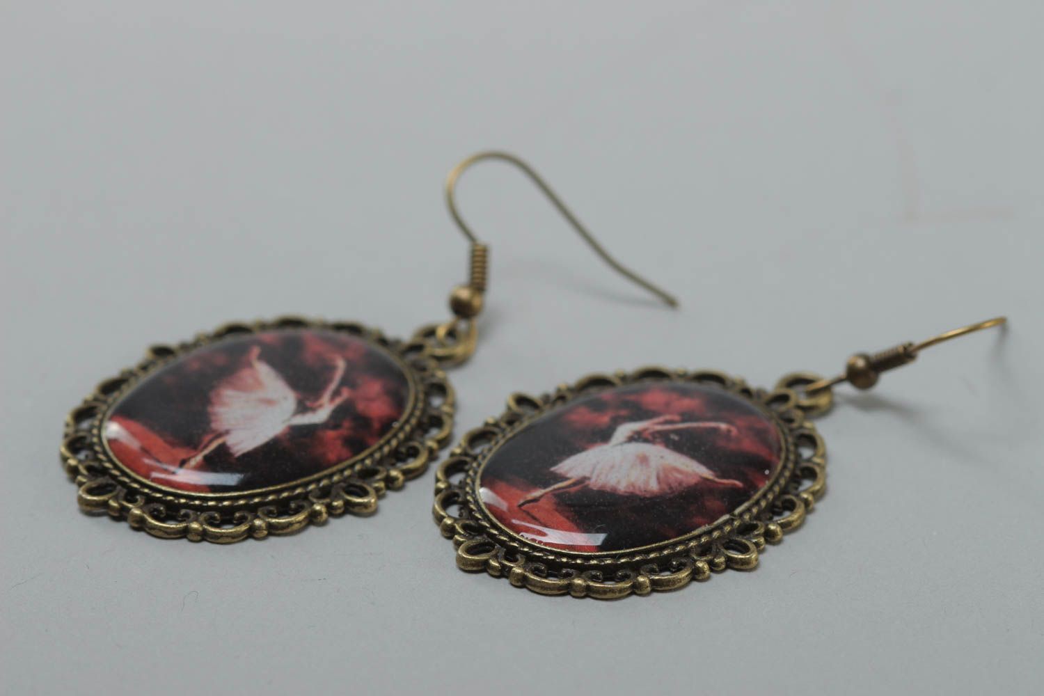 Handmade oval metal frame vintage earrings with images of ballerinas  photo 4