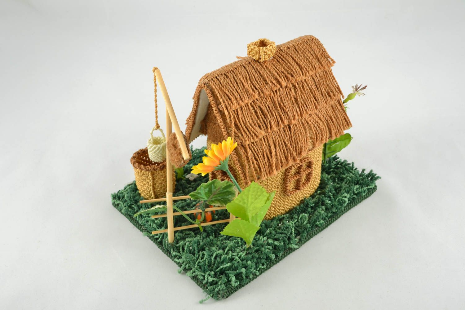 Figura decorativa Casa con jardín foto 3
