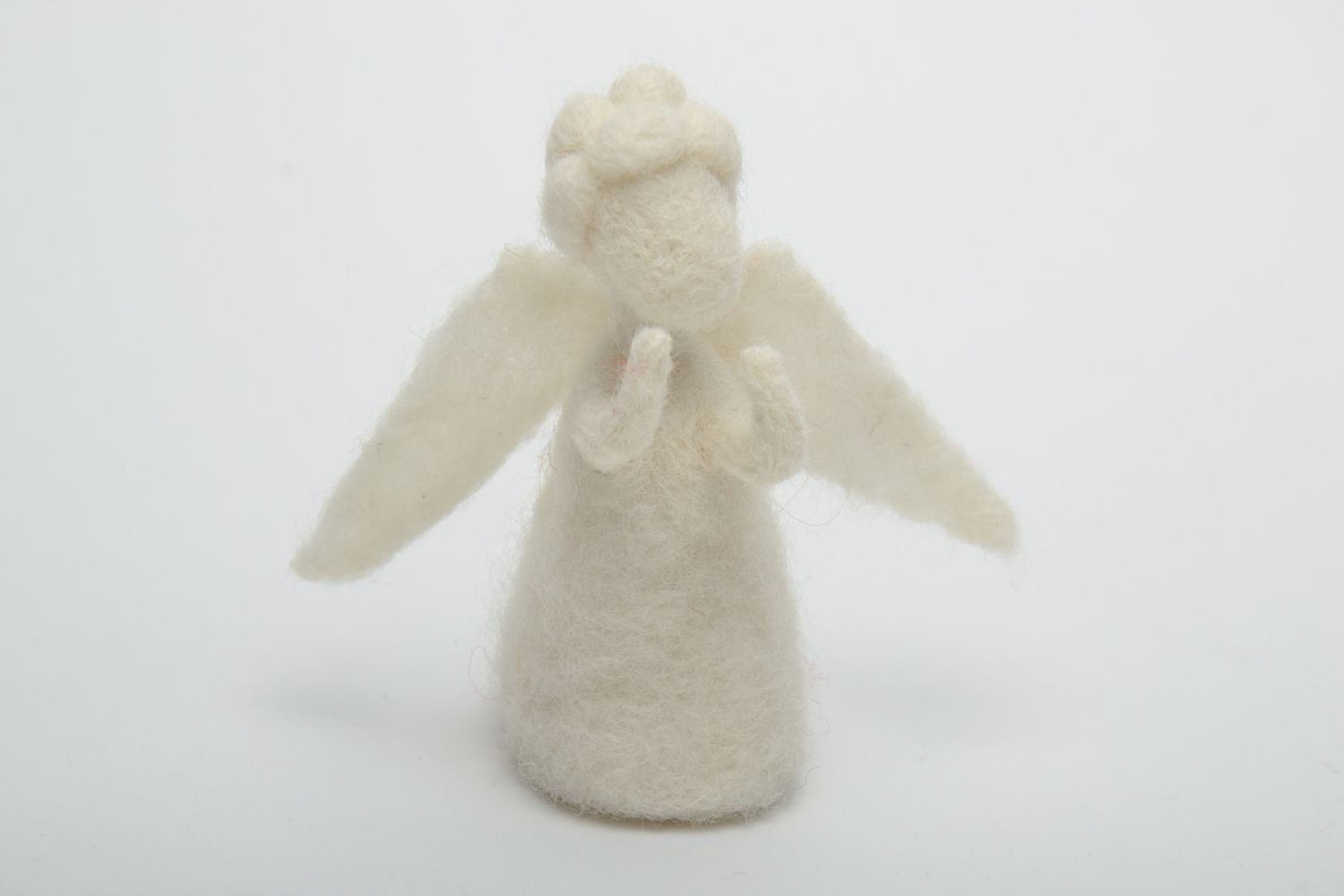 Peluche ange en laine feutrée faite main photo 2