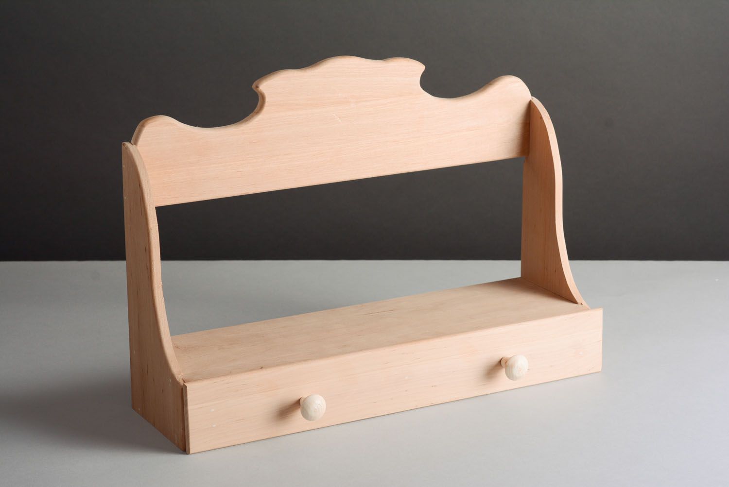 Base de madera con forma de la estantería con cajón foto 1