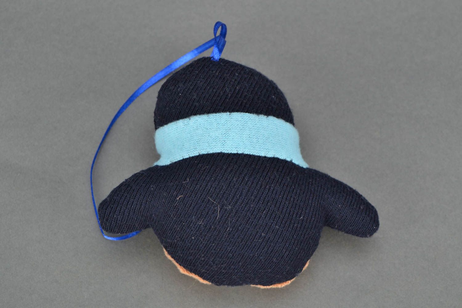 Игрушка-подвеска из ткани Пингвинчик фото 4