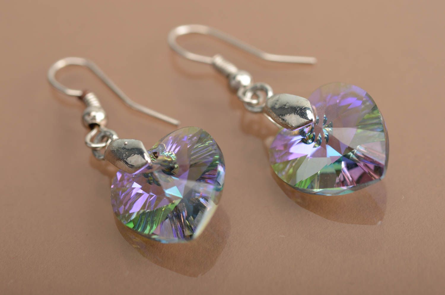 Handgemachte Herzen Ohrringe mit Swarovski Kristallen schön für Frauen Geschenk  foto 2
