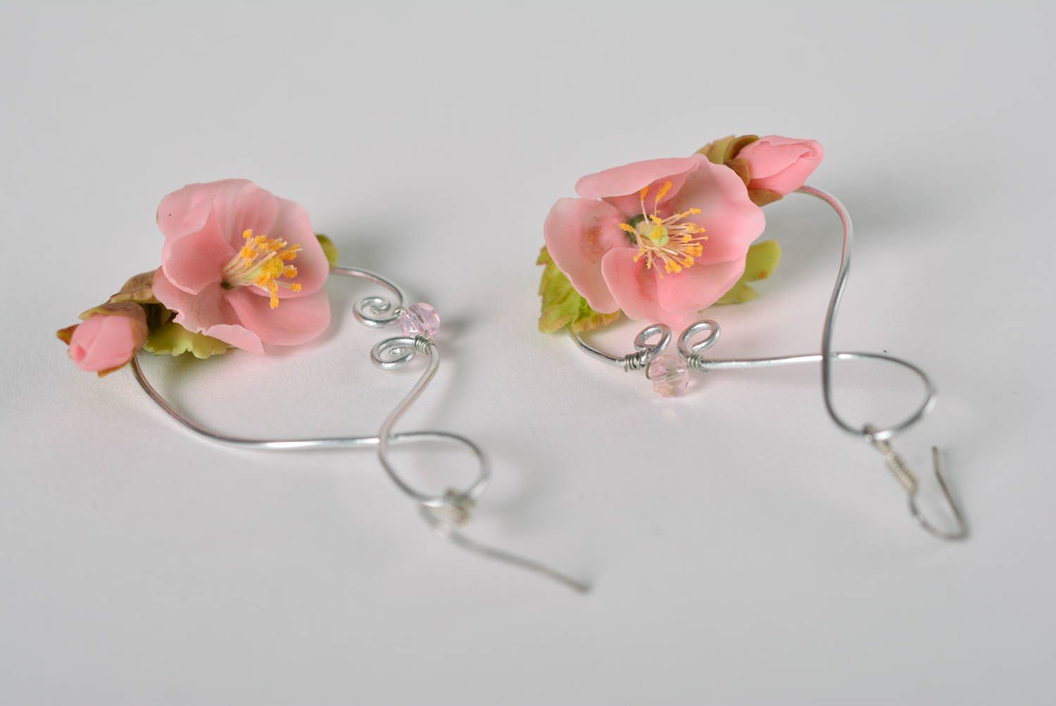 Beautiful handmade plastic jewelry set 2 items earrings and pendant Pink Flowers photo 5