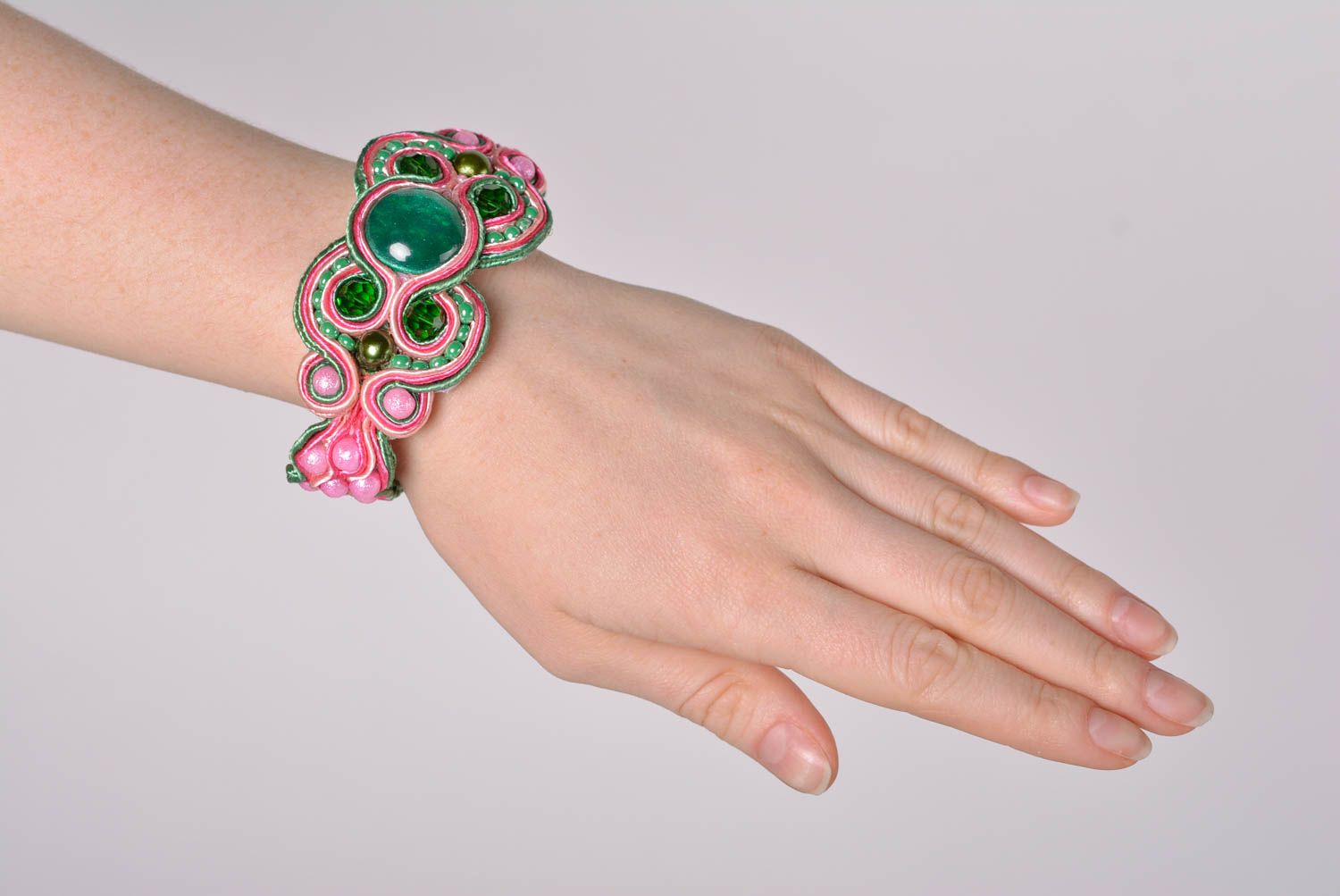 Soutache handmade bracelet embroidered pink bracelet elegant wrist accessory photo 4