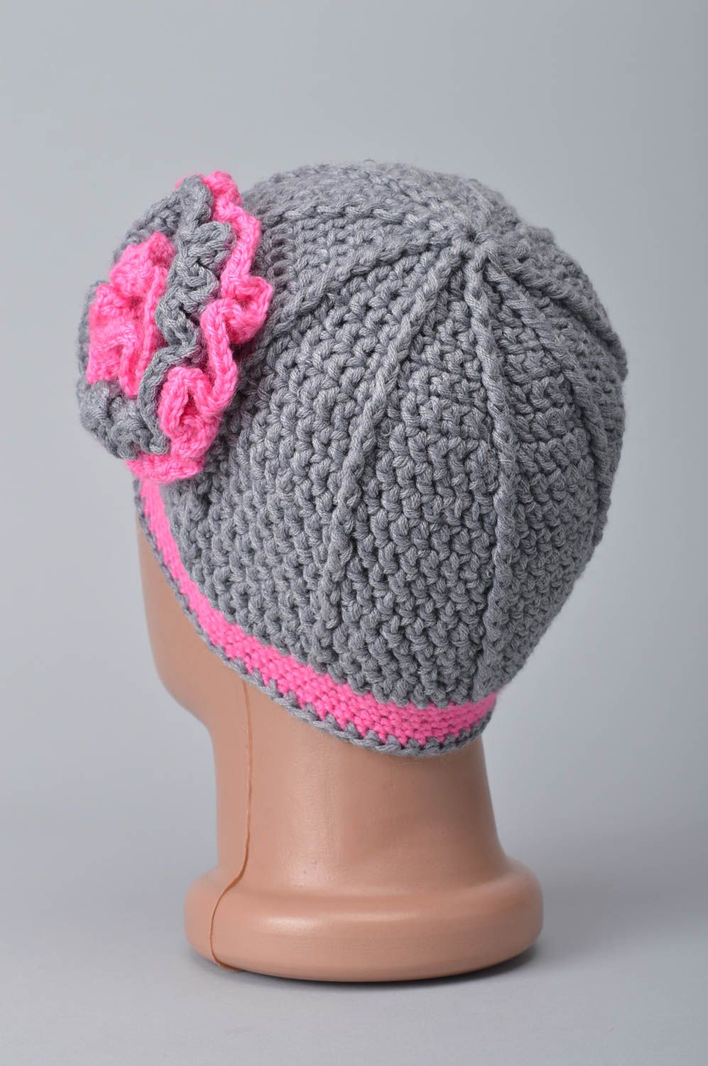 Bonnet tricot Accessoire d'hiver fait main Accessoire enfant rose gris Fleur photo 10
