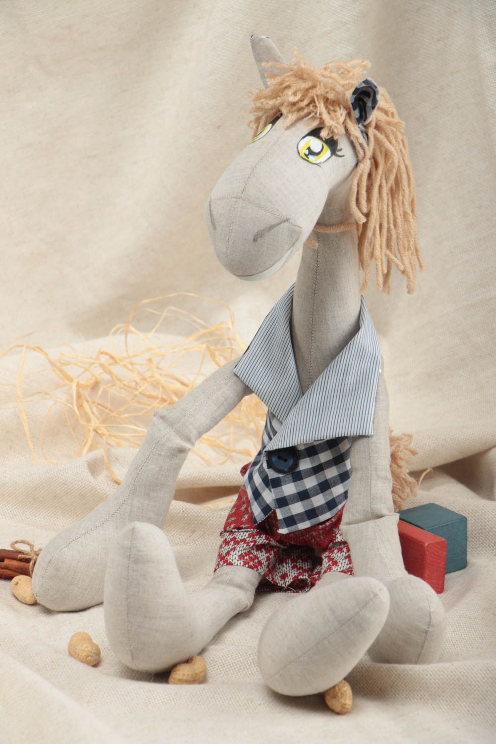 Grande peluche décorative en lin grise faite main originale cheval pour enfant photo 1
