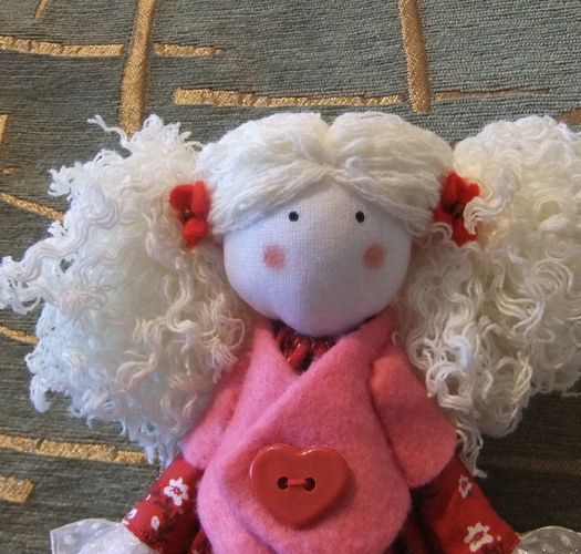 Muñeca de trapo hecha a mano original para niños y para decorar interiores rubia foto 5