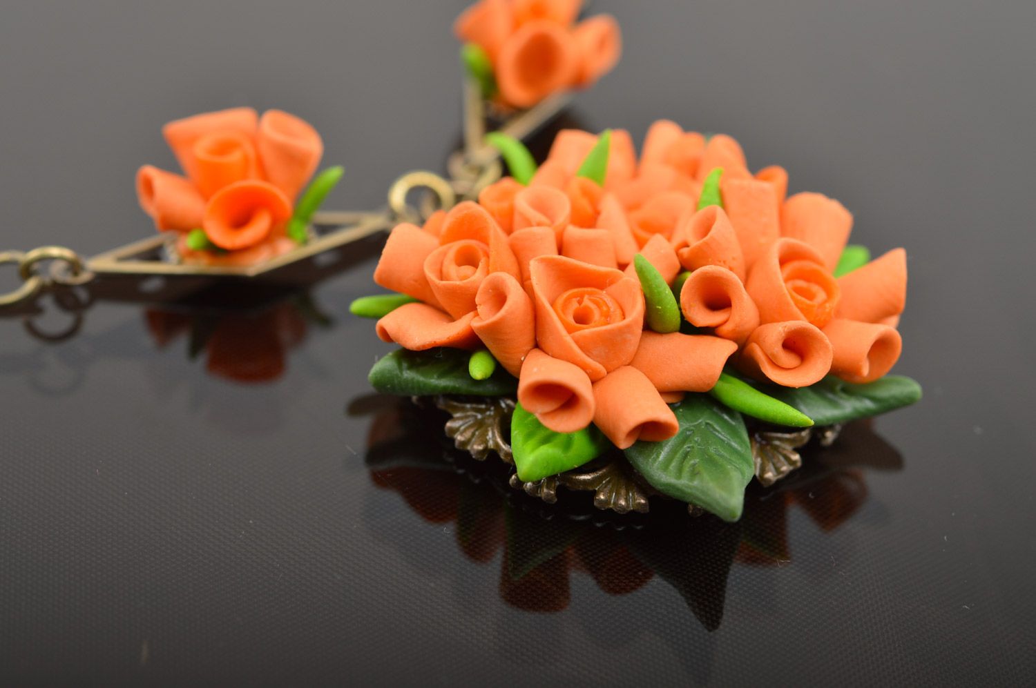 Handmade orange polymer clay flower pendant with long chain photo 4
