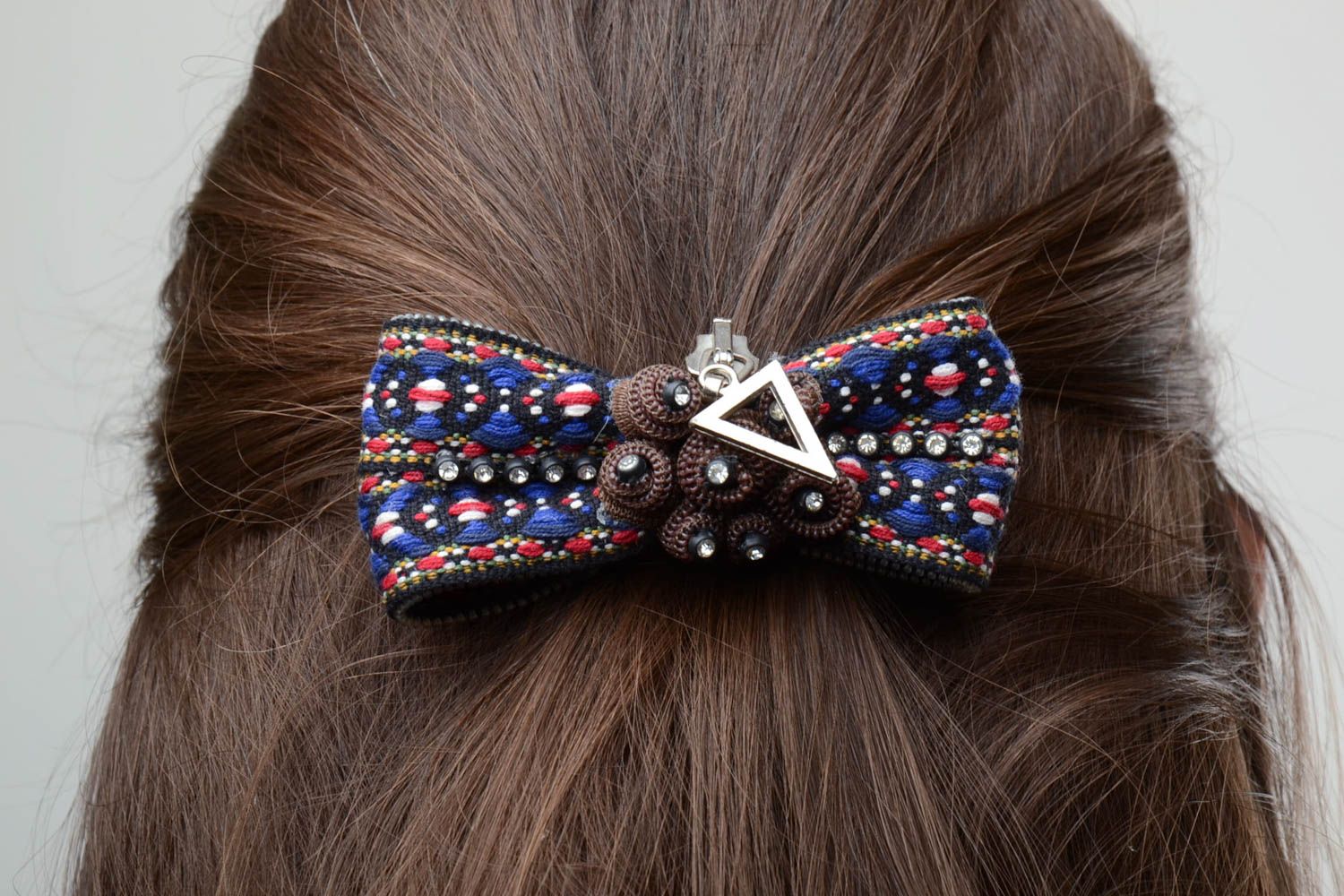 Handmade decorative hair clip with embroidered volume zipper bow with charm  photo 5
